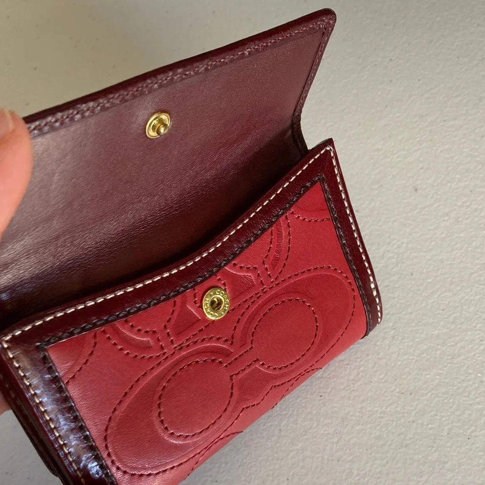 Coach Vintage Hampton Embossed Leather Signature Trifold Wallet - Picture 7 of 9